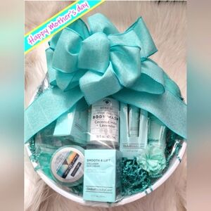 8pc Global Beauty Collagen Hypoallergenic Spa Gift Basket